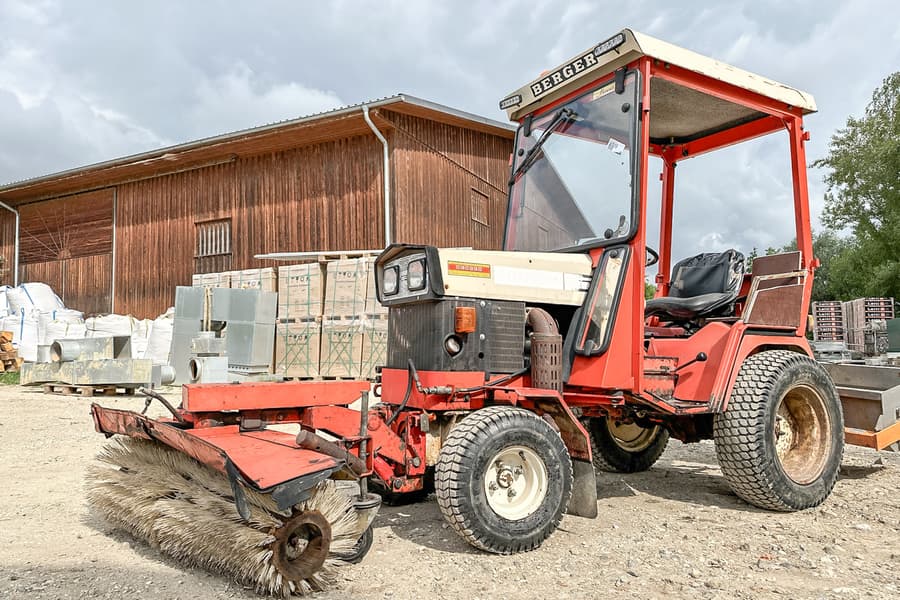 Diesel Kleintraktor Kubota Gutbrod S. Ausf. 2400 D - keine Papiere
